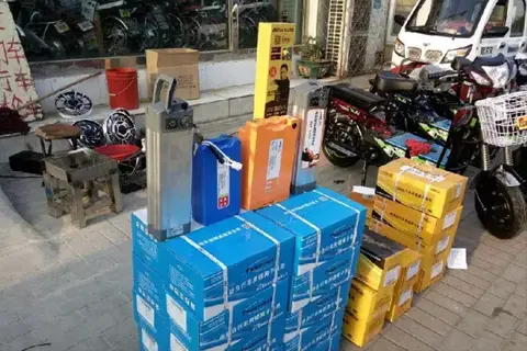 电动车电瓶坏了怎么办？别再傻傻花钱换了，有3种情况可以免费修