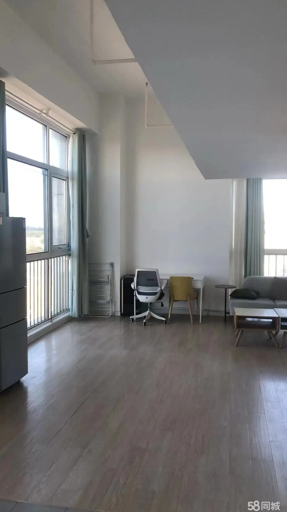 招陪护老年犬阿姨 有独立住房家电齐全自由度高工作轻松